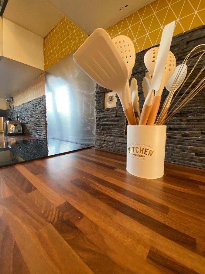 Capstay Cosy Centre 2 Chambres Babyfoot & Netflix Raismes Eksteriør billede